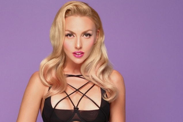 Оля Полякова