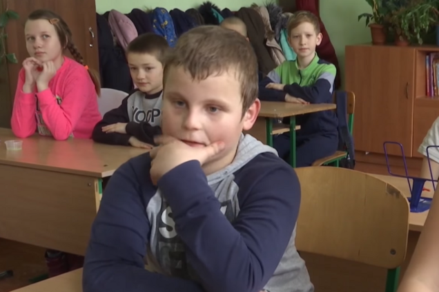 Кривдили і били: дитина втікла з дому через знущання в школі