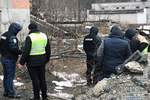 В Киеве девушка прыгнула с недостроя