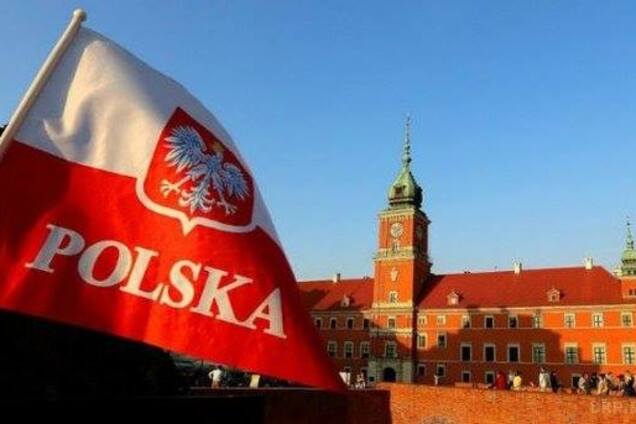 Экономист объяснил, почему украинцы массово переезжают в Польшу