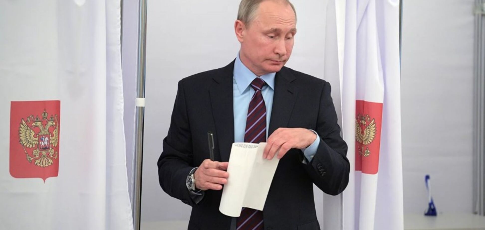 Художник высмеял 'выборы Путина'