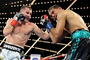 Непобедимый украинский боксер в тяжелом бою завоевал титул чемпиона мира в США