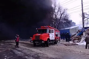 В Черновцах загорелся один из крупнейших рынков Украины: появились видео и фото