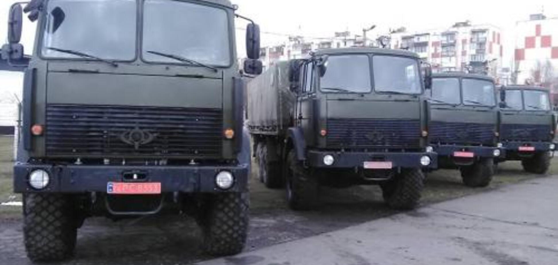 Перевозить 11 тонн: ВСУ отримали нову військову техніку