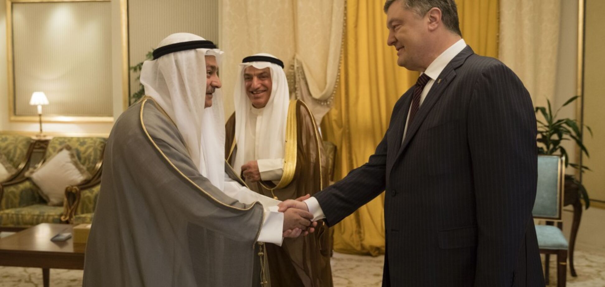 Приватизация в Украине: Порошенко выступил с предложением к государству на Среднем Востоке