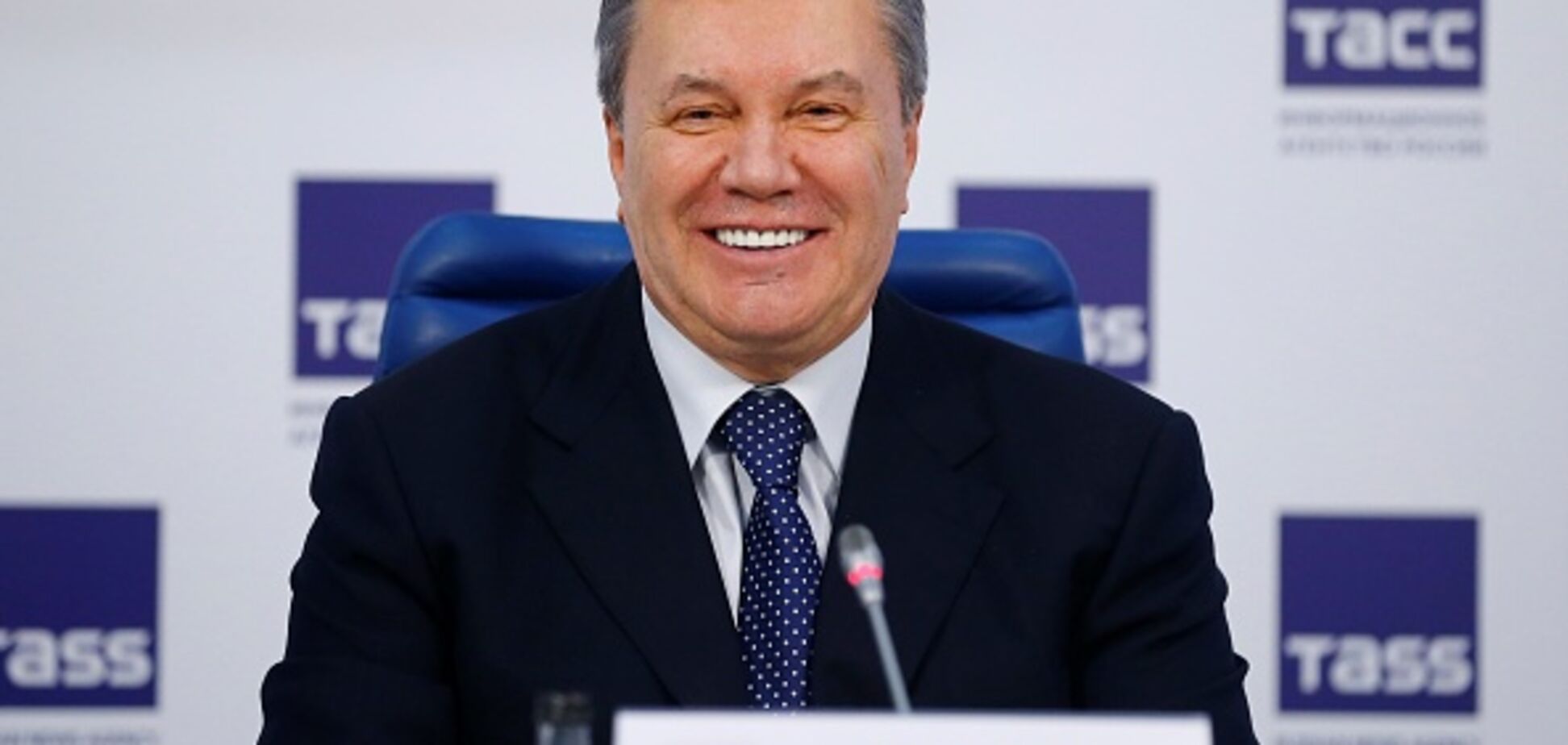 Не завидуем: явление Януковича журналистам высмеяли в сети