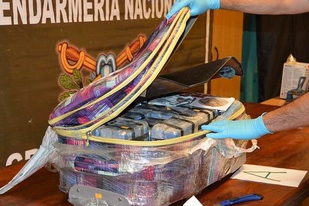 Под видом вина и печенья: всплыли детали 'кокаинового дела' в РФ