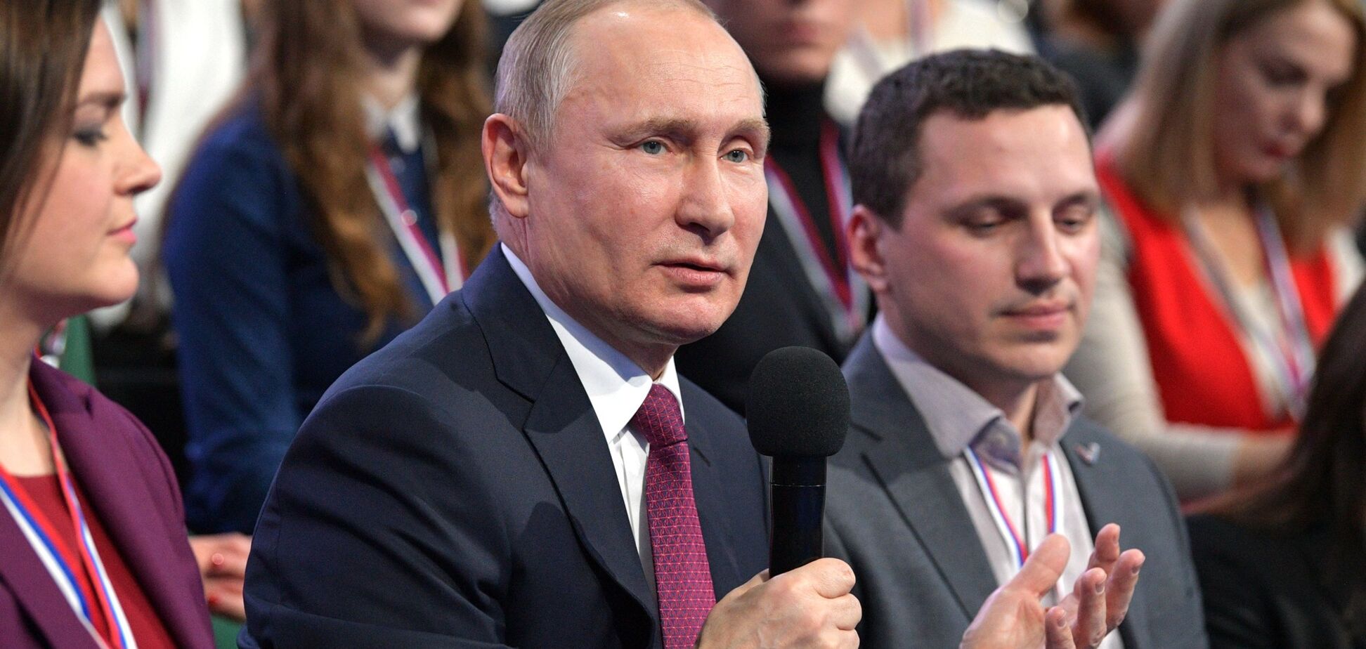 'А я – президент!' Путин похвастался перед журналистами