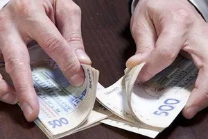 Требовал 165 тысяч: руководитель подразделения "Киевпастранс" погорел на взятке