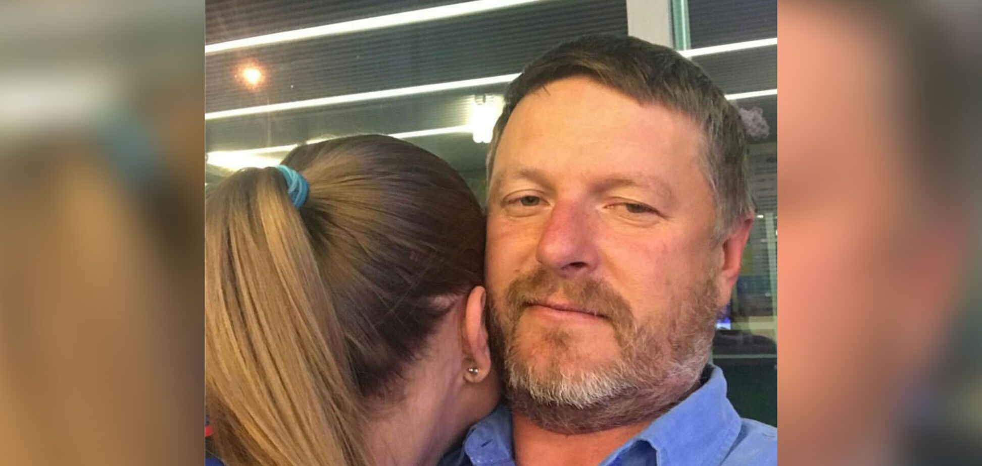 Легенда сборной России закрутил роман с юной стюардессой: фотофакт