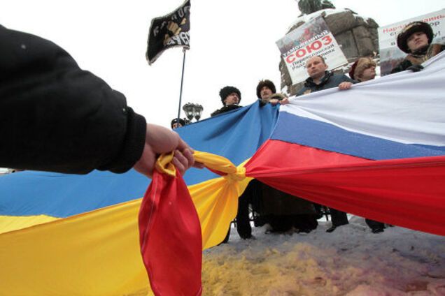 Без віз і митниць: стало відомо, скільки українців хочуть об'єднання з Росією