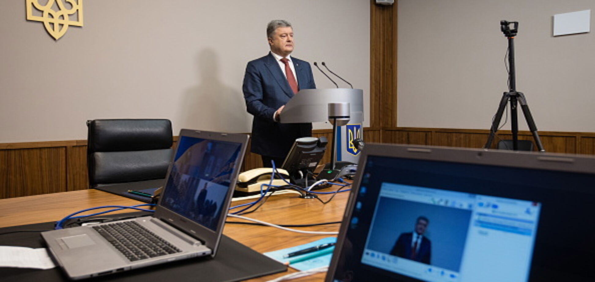 Держзрада Януковича: суд відмовився допитувати Порошенка і Матіоса