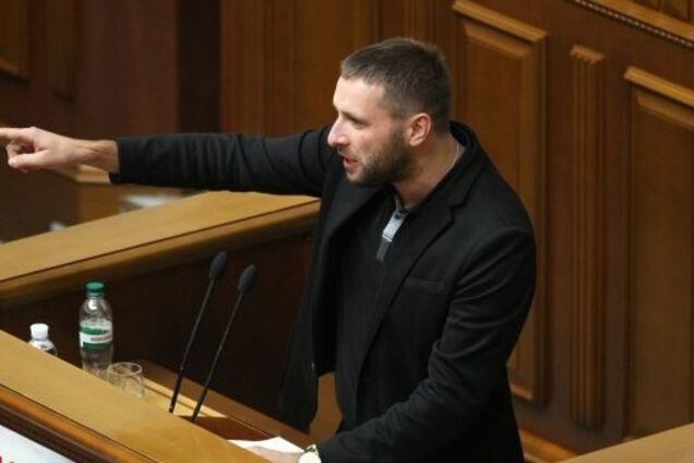 'Хотели раздеть до трусов': Парасюк устроил потасовку в Раде