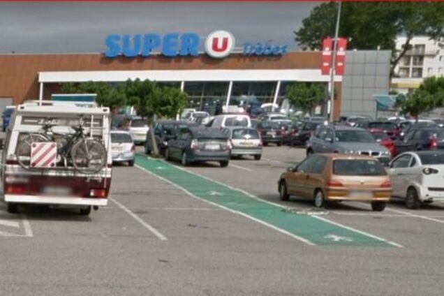 У Франції зі стріляниною захопили заручників: всі подробиці