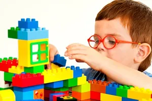 Украинские первоклассники получат бесплатные LEGO