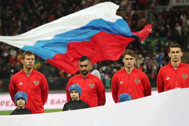 Російські вболівальники не витримали ганьби збірної Росії в Москві