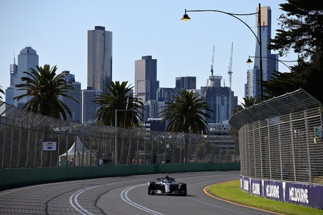 Пилот Mercedes попал в жуткую аварию на квалификации Гран-при Австралии - опубликовано видео