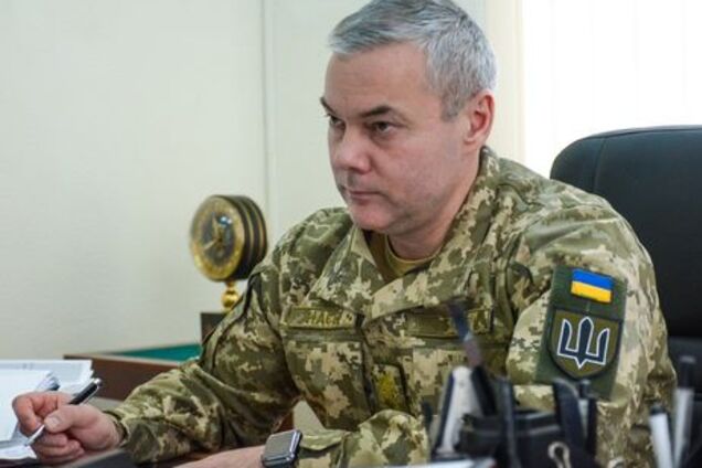 "На мене не впливає": командувач ОС Наєв розповів про брата в Криму