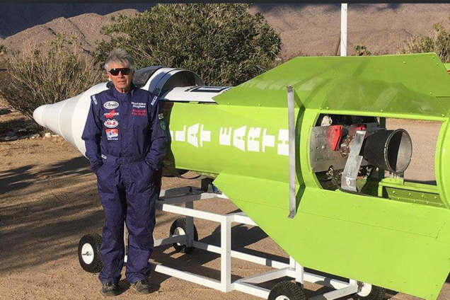 Убежденный в плоскости Земли американец улетел на ракете