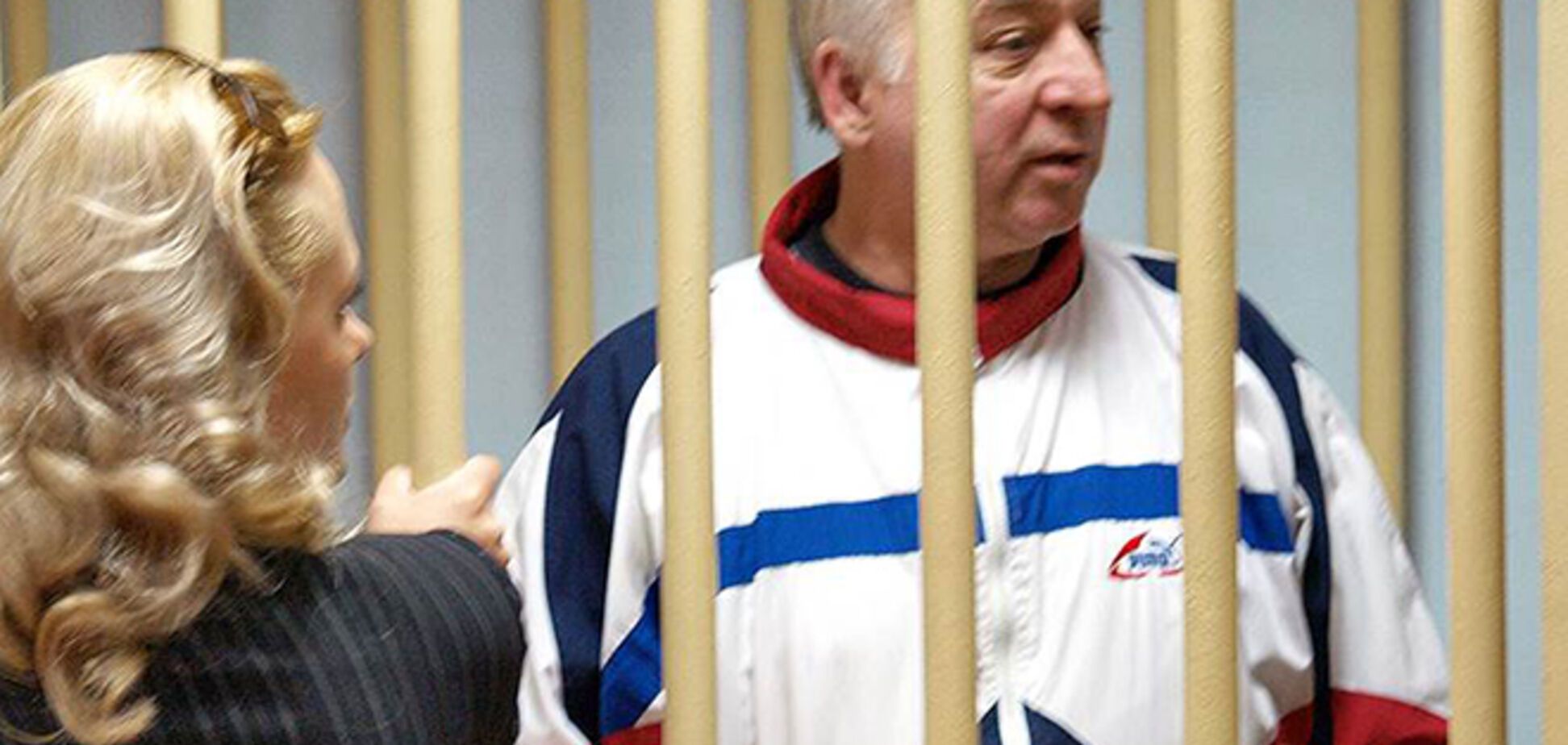 Глупо обвинять Россию. Россия перед вами отвечать не будет