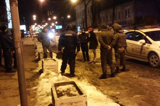 Инцидент у консульства Польши в Киеве