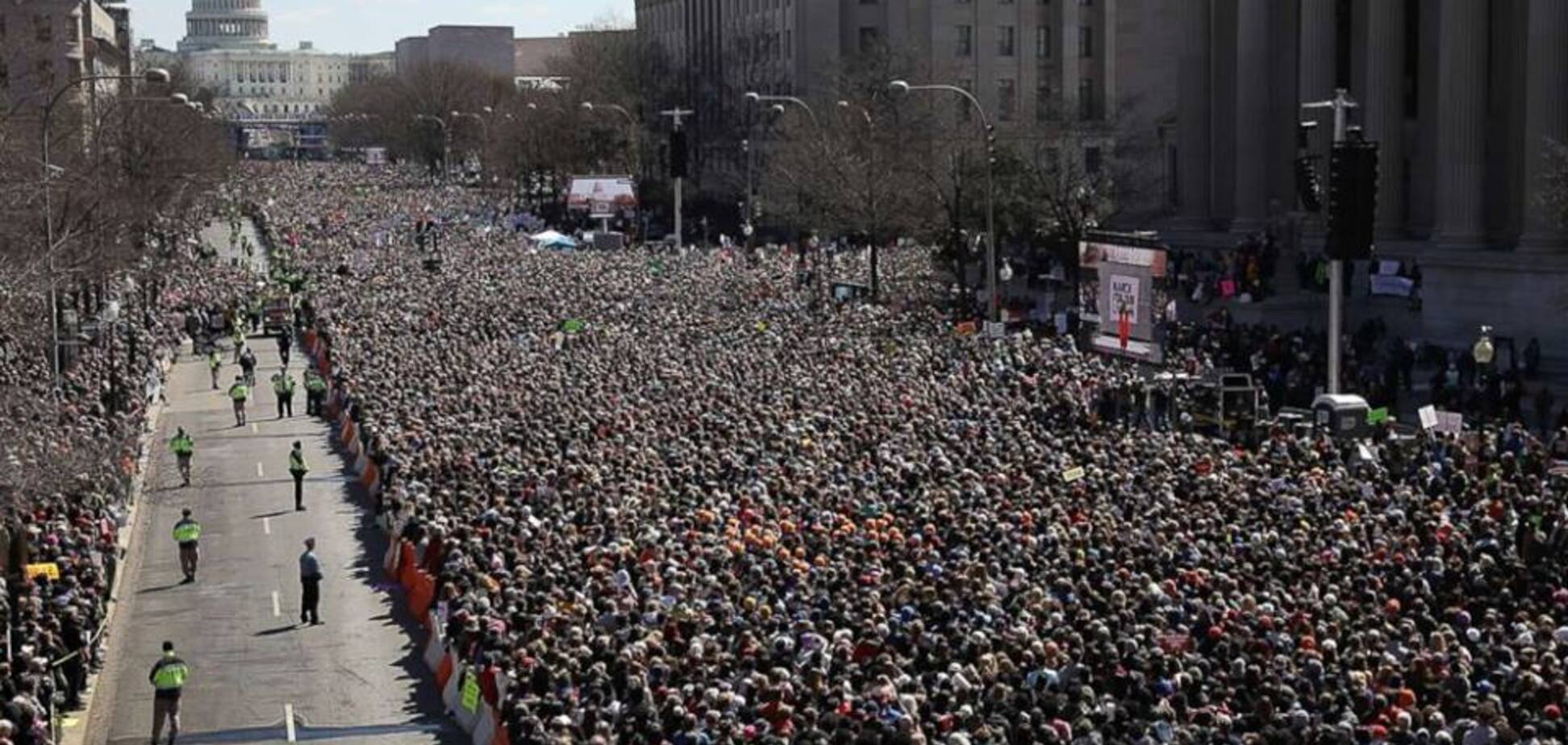 Вы с упорством маньяка рубите сук, на котором сидите