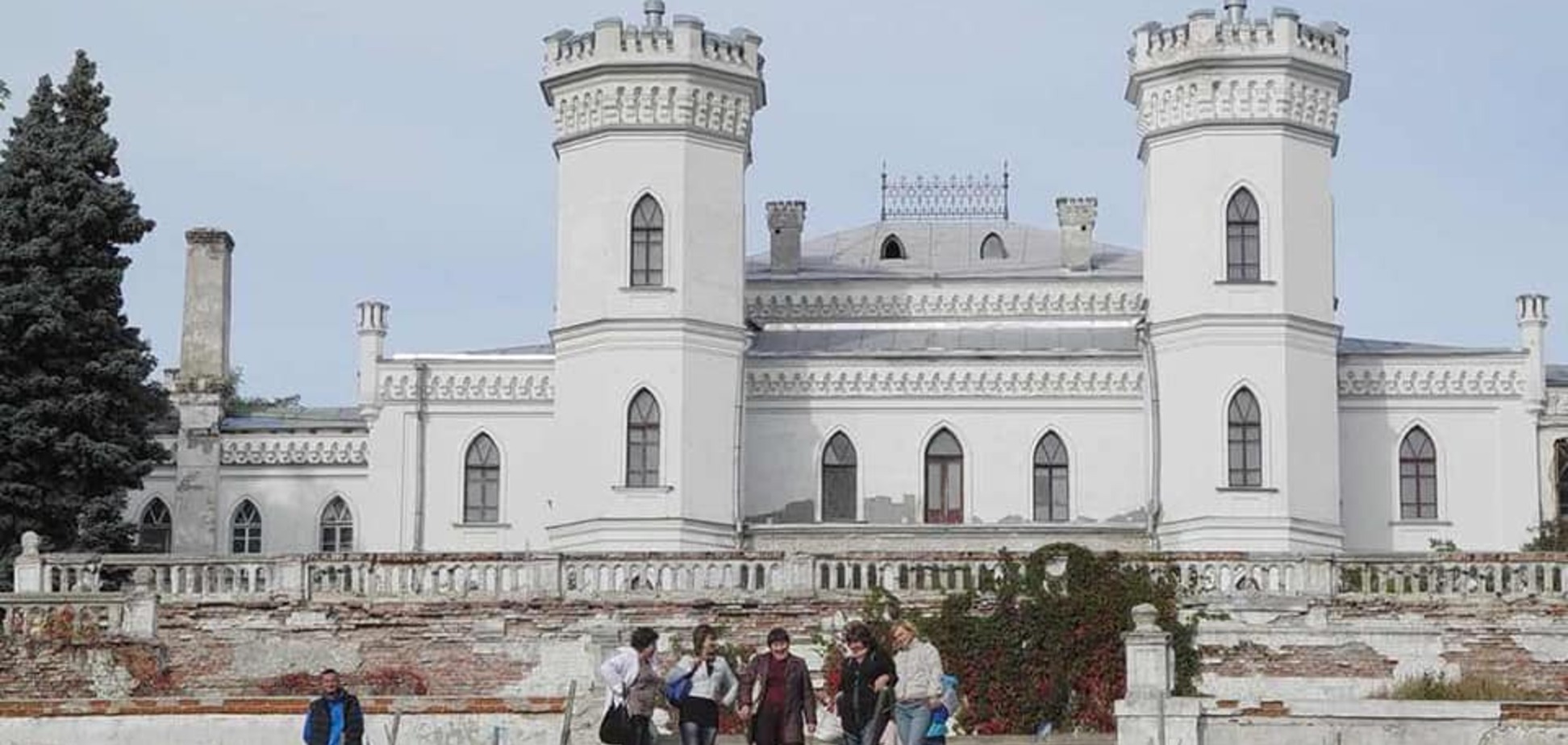 На Харківщині зайнялися реконструкцією знаменитого замку