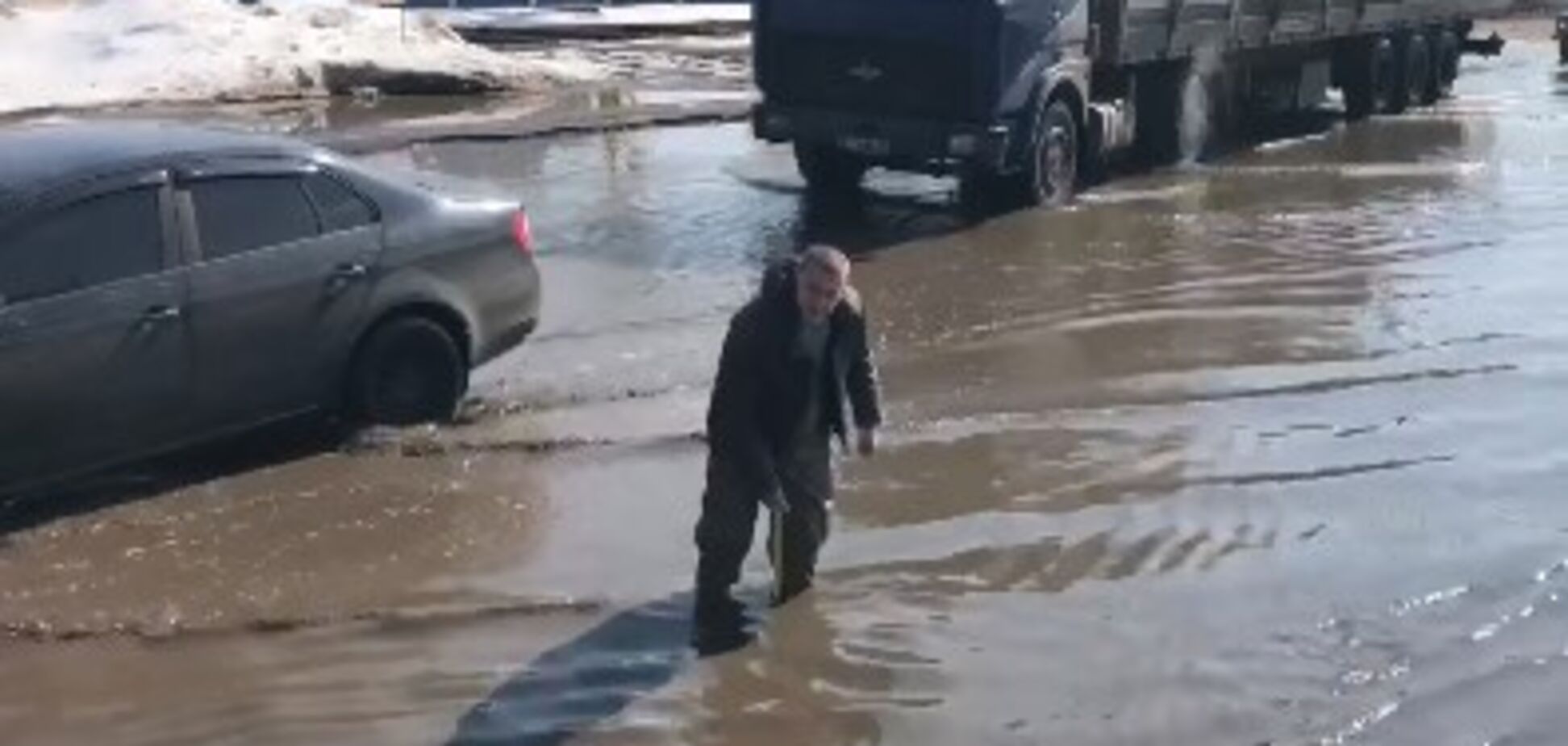 Привет 'Автодору': в Киеве запустили флешмоб по борьбе с ямами на дорогах