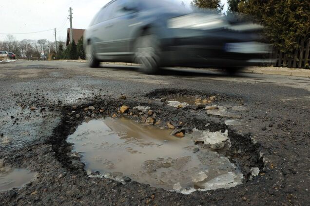 'Укравтодор' обвинили в финансировании дорог в ОРДЛО: появился ответ