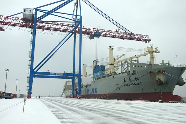 Китайская компания привезла в Украину мобильный асфальтный завод