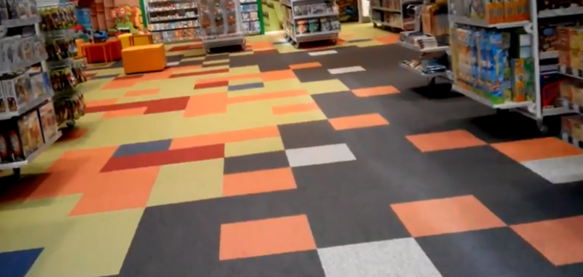 Выходы закрыты: киевский гипермаркет оскандалился после трагедии в Кемерово