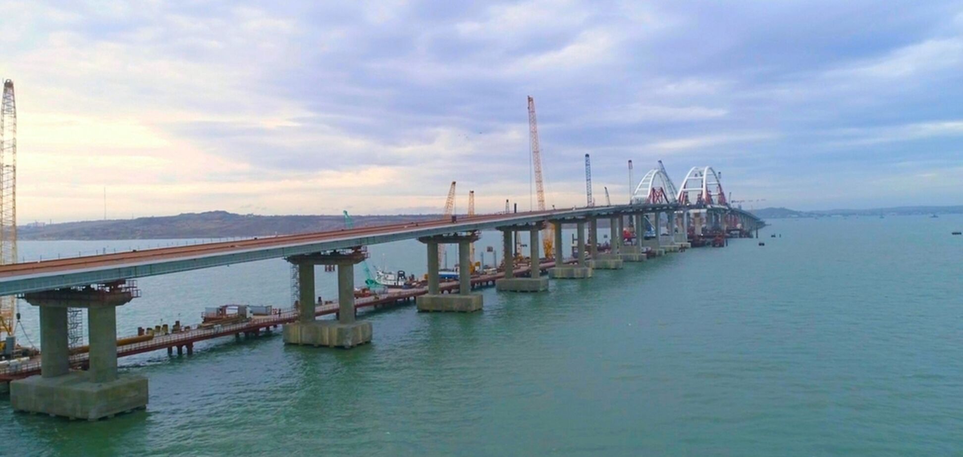 Українській економіці напророкували нищівних втрат через Кримський міст