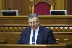 Что в Украине будет с зарплатами, ЕСВ и военными пенсиями: интервью с Андреем Ревой
