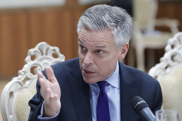 'Прямая связь': в США пояснили, кто убедил Трампа выгнать российских дипломатов