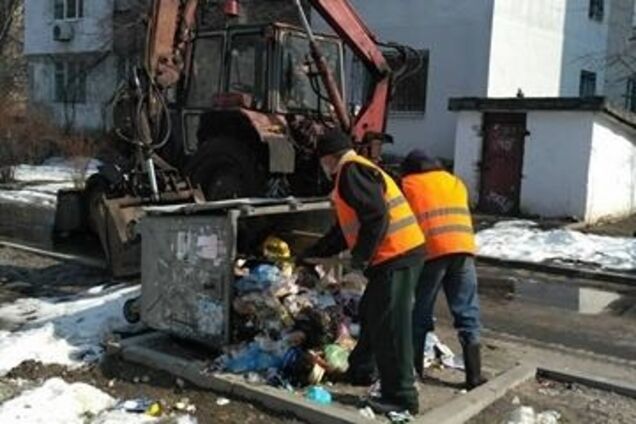 В Днепре активно ликвидируют мусорные завалы 