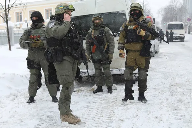 Зачистка містечка під Радою