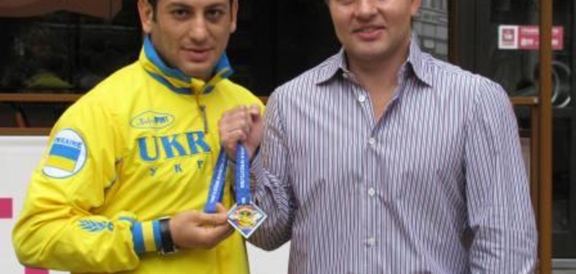 Вадим Кисель поздравил Армена Варданяна с серебром