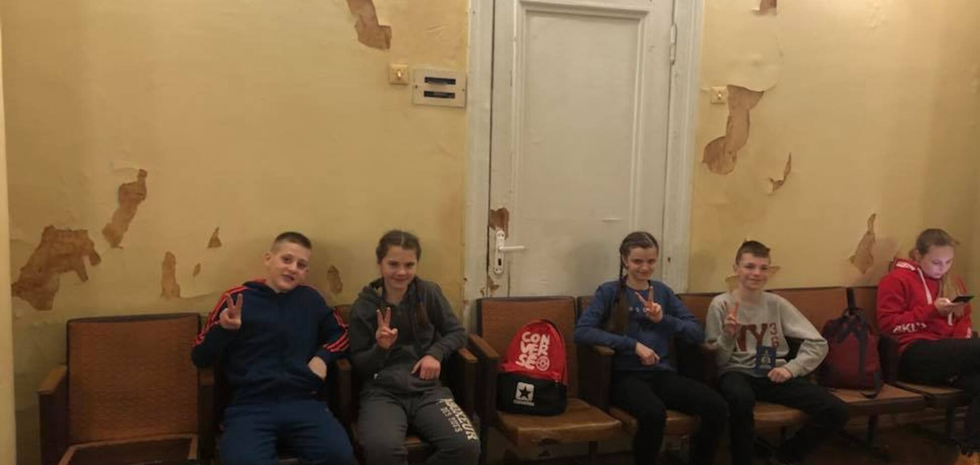 'Просто дичь!' В сети показали разруху в киевском спортивном медцентре