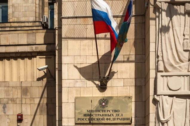 Высылка дипломатов: Россия начала массовую 'ответку'