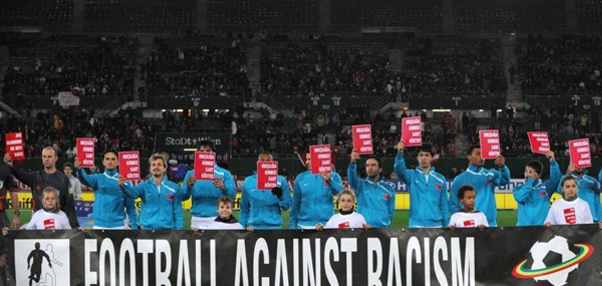 УЕФА должен запретить в Европе символику 'Л/ДНР' - ФФУ
