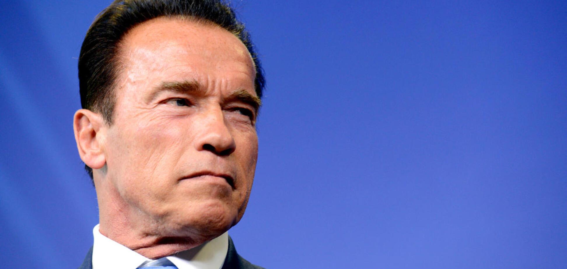 'Я вернулся!' Шварценеггера экстренно прооперировали