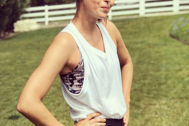 'Що творить!' Шарапова в купальнику поставила на вуха фанатів