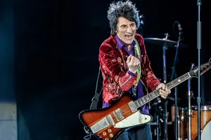 Участник легендарных The Rolling Stones полностью победил рак