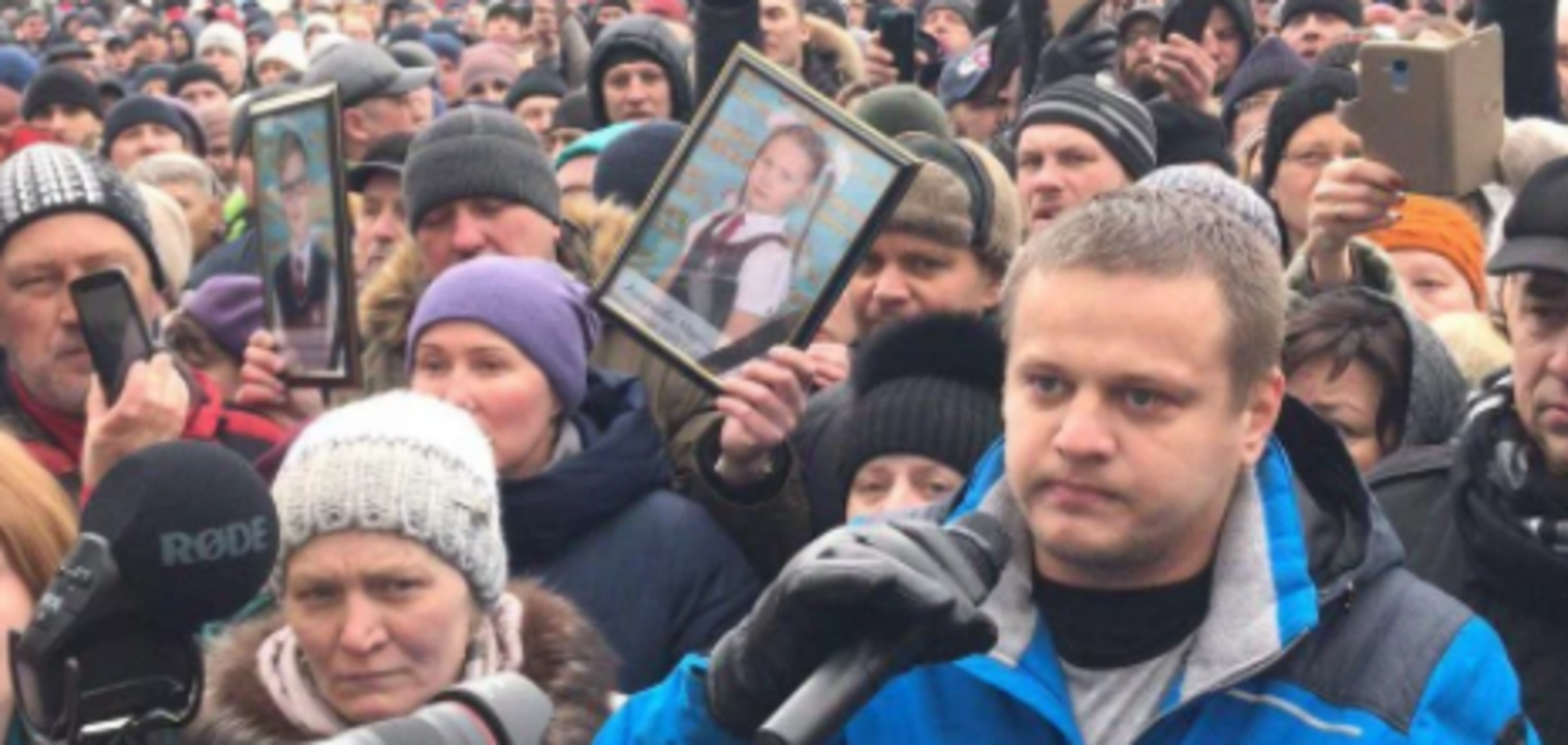Почему Путин не вышел к толпе в Кемерово