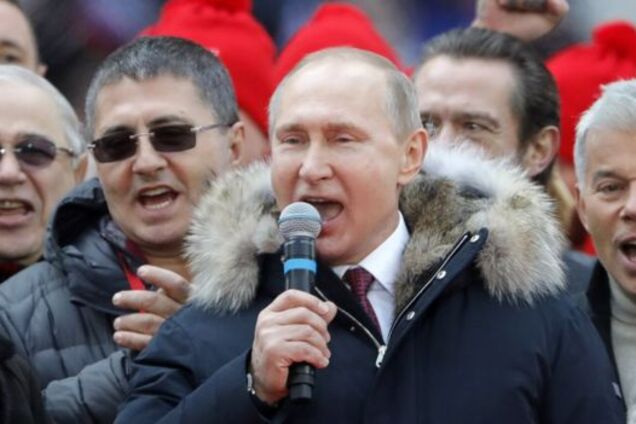Блогер вказав на дивину з ростом Путіна під час мітингу