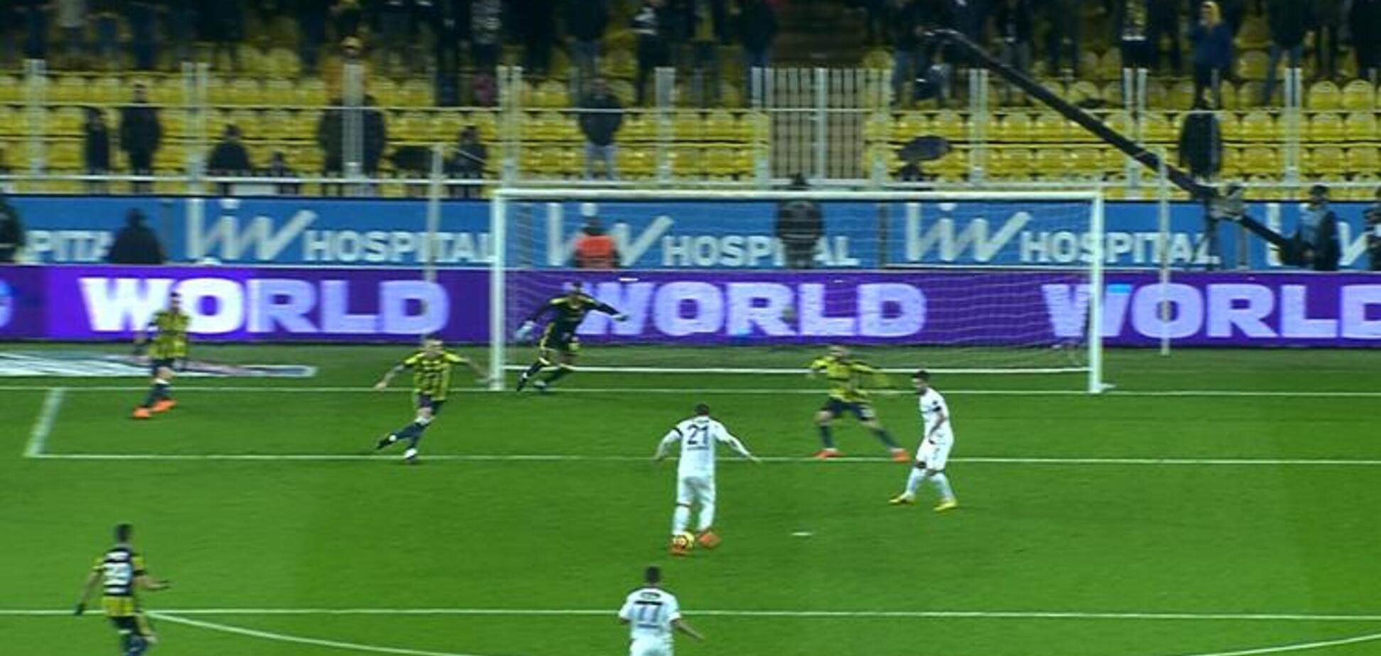 Футболист сборной Украины забил в Турции эффектный гол в противоход: опубликовано видео 