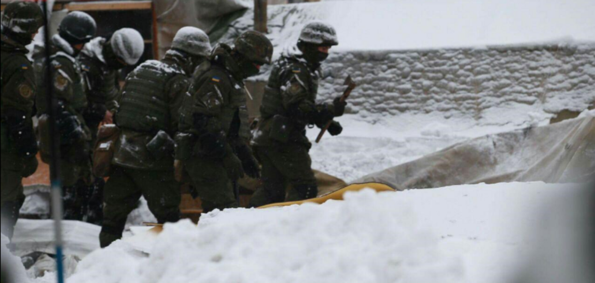 Поліція: ставити на коліна - це практика поліцейських по всьому світу