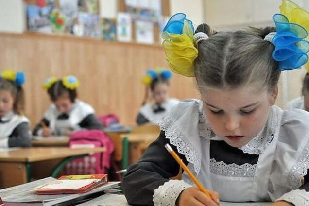 По территориальному принципу: в Украине хотят изменить правила приема детей в школы