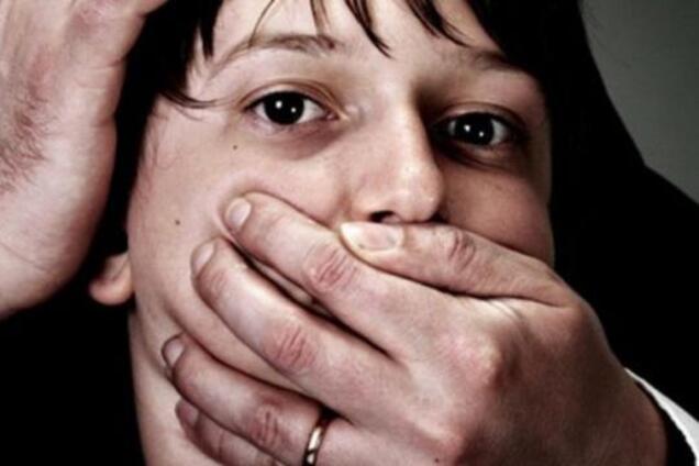 Пришла на собеседование: в центре Киеве изнасиловали женщину