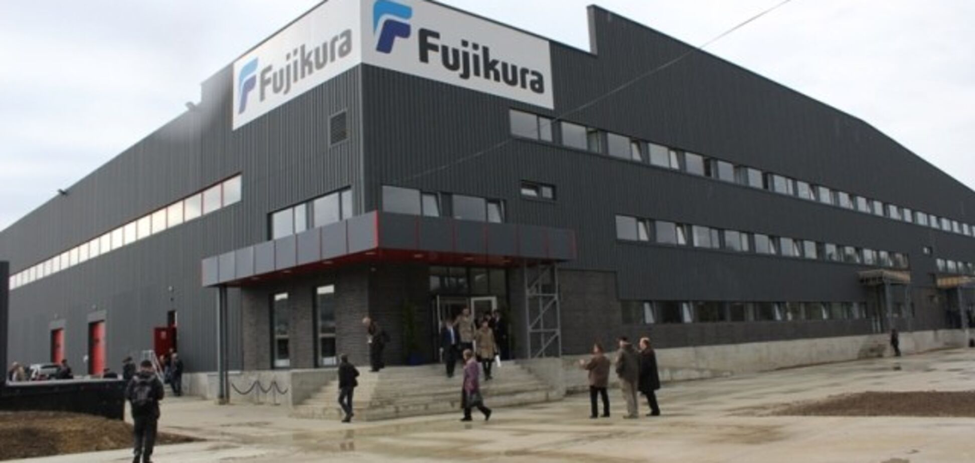 Під Львовом жінка перерізала собі горло на заводі Fujikura - ЗМІ